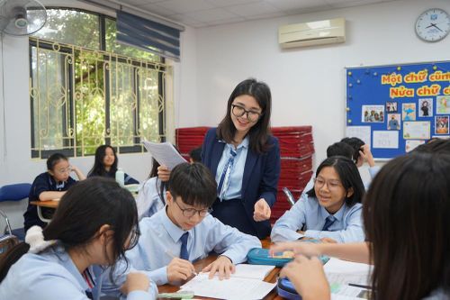 Từ trang bị kiến thức đến khai mở nhân cách