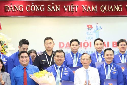 Anh Biện Tuấn Vũ giữ chức Bí thư Đoàn UBND TPHCM khóa I