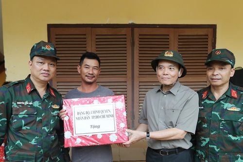 Lũ lịch sử bủa vây Khánh Hòa, TPHCM hỗ trợ khẩn cấp 50 tỷ đồng