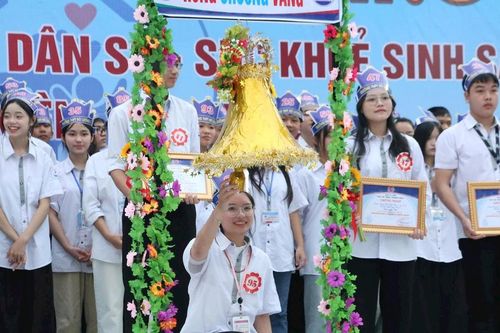 Học sinh Đô Lương hào hứng tham gia cuộc thi Rung chuông vàng về Dân số - Sức khỏe sinh sản