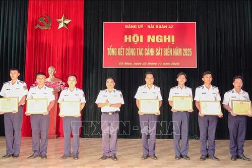 Hải đoàn 42 nâng cao nhận thức cho người dân xây dựng nghề cá bền vững