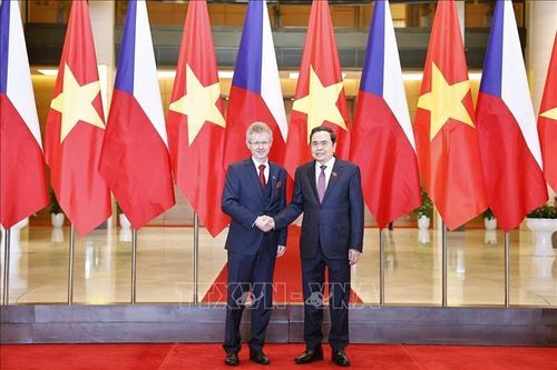 Chủ tịch Thượng viện Quốc hội Cộng hòa Séc kết thúc chuyến thăm chính thức Việt Nam