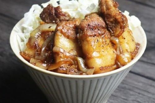 Thịt ba chỉ làm kiểu này ăn với cơm là mê quên lối về