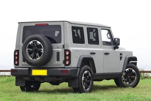 SUV địa hình hầm hố không kém Mercedes-AMG G63, giá chỉ hơn 600 triệu đồng