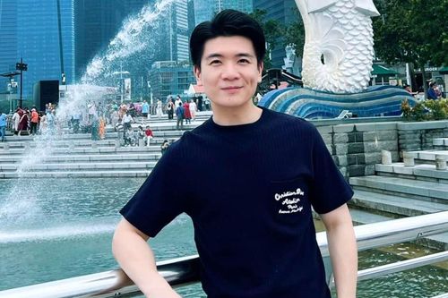 Thời trang đời thường của con trai Bầu Hiển