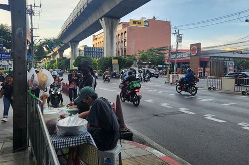 Bangkok chốc thoáng
