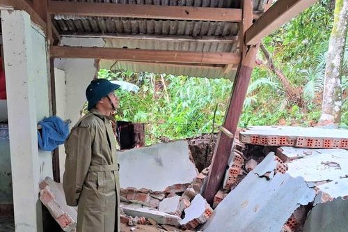Xuất hiện các điểm sạt lở mới, xã Avương đề nghị ban bố tình huống khẩn cấp về thiên tai
