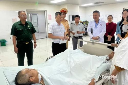 Ban An toàn giao thông tỉnh Đồng Nai thăm hỏi và hỗ trợ các nạn nhân do tai nạn giao thông