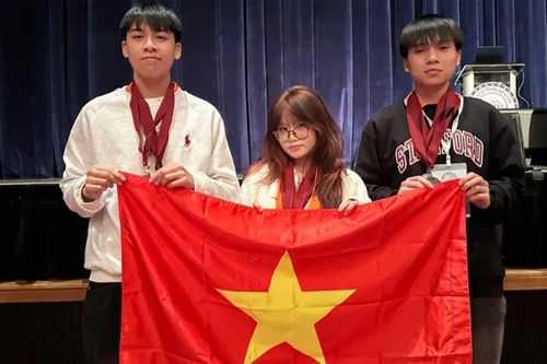 Học sinh Việt giành huy chương vàng và bạc tại CK học thuật quốc tế World Scholar's Cup 2025