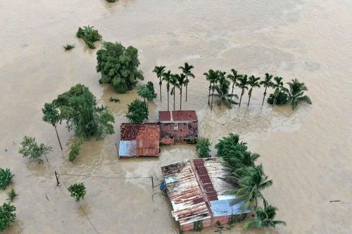 Nam Đà nỗ lực ứng cứu người dân vùng lũ