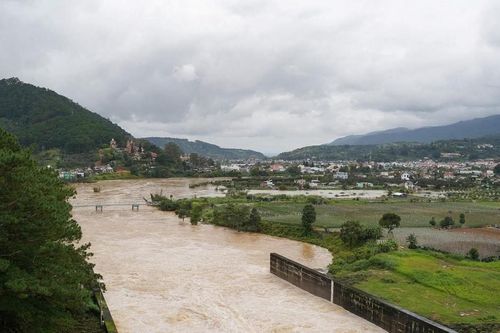 Nước lũ đã xuống trên sông Đa Nhim, Cam Ly