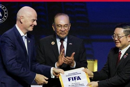Chủ tịch FIFA đến Bangkok, thúc đẩy siêu giải đấu ASEAN Cup