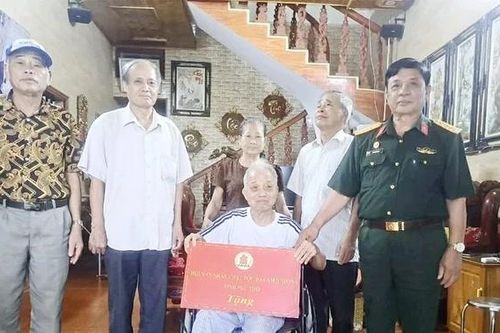 Xoa dịu, sẻ chia với nỗi đau da cam