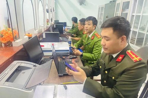 Livestream giải đáp trực tuyến các thủ tục hành chính cho người dân