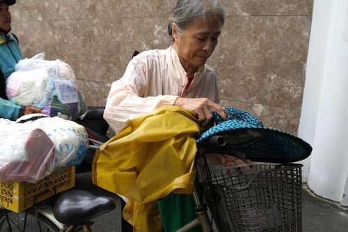 TP.HCM: Người dân góp sức hỗ trợ đồng bào vùng lũ miền Trung
