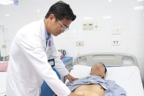 Cắt toàn bộ dạ dày vì thói quen uống rượu hàng ngày