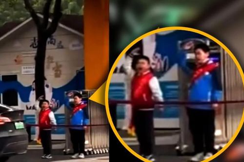 Học sinh đứng nghiêm chào xe chở giáo viên, dân mạng phản ứng dữ dội