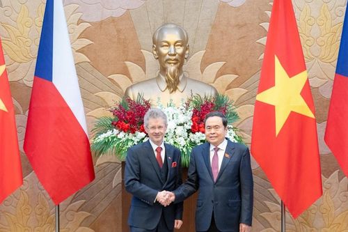 Chủ tịch Thượng viện Czech kết thúc chuyến thăm chính thức Việt Nam