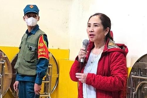 Cách chức tất cả chức vụ trong Đảng đối với nữ hiệu trưởng bị tố sử dụng thực phẩm bẩn