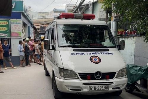 Điều tra nguyên nhân người đàn ông tử vong trong căn nhà khóa kín