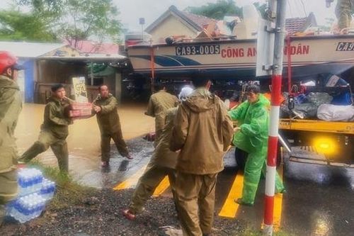 Công an Đồng Nai điều động 131 CBCS xuất quân hỗ trợ Đắk Lắk khắc phục hậu quả bão lũ