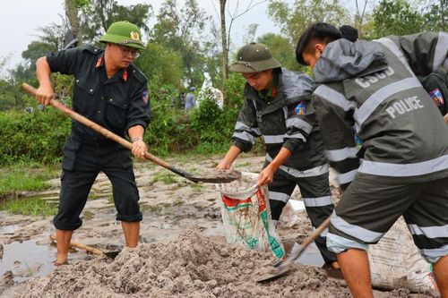 Bộ Tư lệnh Cảnh sát cơ động huy động tối đa lực lượng hỗ trợ nhân dân vùng lũ miền Trung