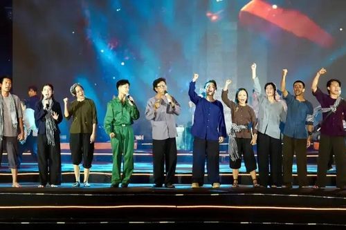 Thảm đỏ Liên hoan phim Việt Nam quy tụ hơn 1.200 nghệ sĩ