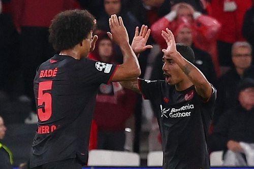 Leverkusen thăng hoa