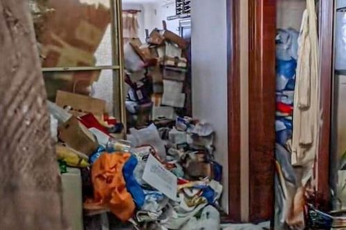 Căn hộ ngập rác gây sốc của người đàn ông 'lãng mạn nhất' Thượng Hải
