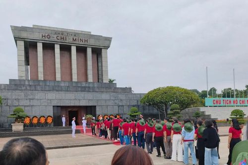 Từ thành phố mang tên Bác hướng về cội nguồn cách mạng