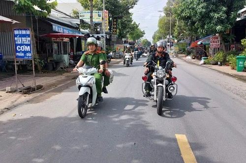 Dấu ấn 12 ngày hành quân dã ngoại về xã biên giới