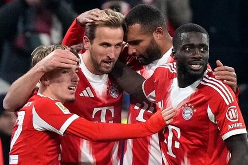 Ngôi sao tuổi teen Lennart Karl dẫn dắt Bayern Munich ngược dòng thắng Freiburg 6-2