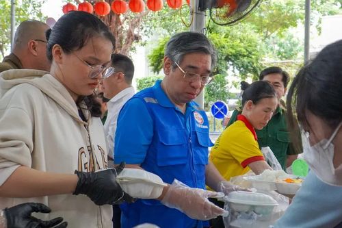 TPHCM dốc toàn lực hỗ trợ tỉnh Khánh Hòa khắc phục thiệt hại do mưa lũ