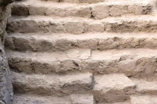 Kiến trúc cổ kỳ lạ giống kim tự tháp khiến chuyên gia bối rối