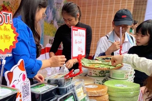 Đặc sản Cao Bằng đưa tình cảm sẻ chia của bạn bè trong nước và quốc tế đến với đồng bào vùng cao
