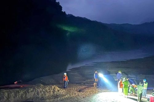 Tìm thấy thi thể tài xế xe tải bị lũ cuốn trôi cách hiện trường gặp nạn hơn 30km