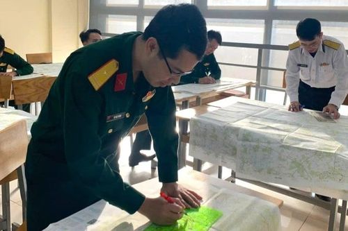 Những chính ủy tương lai dồn sức cho cuộc 'thử lửa' quan trọng