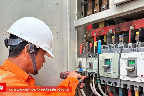 Khôi phục điện cho hơn 1 triệu khách hàng sau lụt tại miền Trung - Tây Nguyên