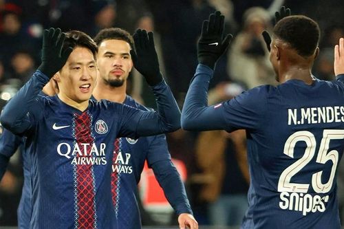 Ngôi sao Hàn Quốc tỏa sáng, PSG đòi lại ngôi đầu