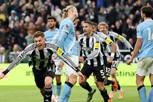 Barnes lập cú đúp, Newcastle hạ Man City 2-1