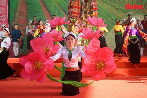 Khai mạc Ngày hội Văn hóa dân tộc Mường lần thứ II