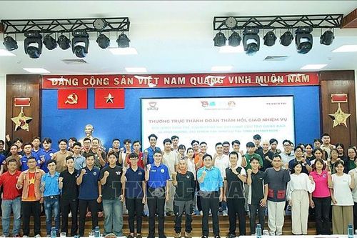 Tuổi trẻ xung kích hỗ trợ người dân vùng bão lũ Khánh Hòa