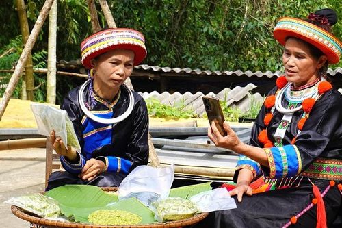 Phụ nữ dân tộc thiểu số và miền núi bắt nhịp kinh tế số, quảng bá hàng hóa qua thương mại điện tử