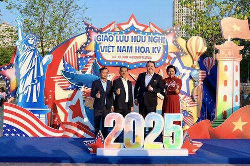 Tôn vinh tình hữu nghị giữa nhân dân Việt Nam - Hoa Kỳ