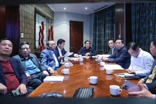 Từ Nam Phi, Thủ tướng chủ trì cuộc họp trực tuyến về ứng phó mưa lũ