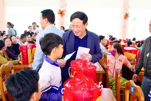 Chủ tịch UBND tỉnh Phạm Anh Tuấn yêu cầu hỗ trợ khẩn cấp cho các xã vùng ngập lụt phía Tây Gia Lai