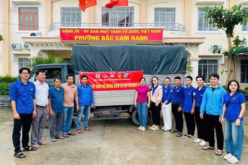 Mặt trận phường Bắc Cam Ranh vận động quyên góp hỗ trợ người dân vùng lũ