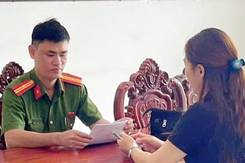 Chuyển nhầm 320 triệu đồng, người dân được công an giúp đỡ thu hồi