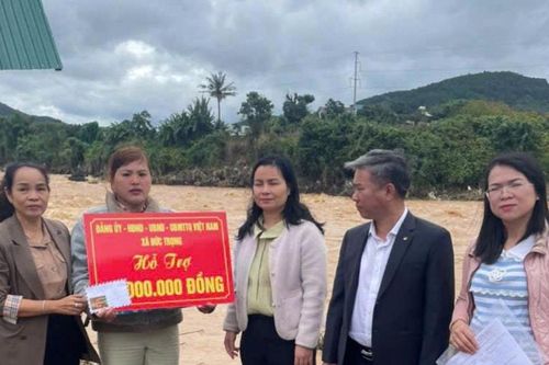 Hỗ trợ các hộ dân bị ảnh hưởng nặng do thiên tai ở Đức Trọng