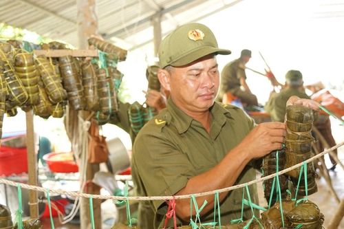 Người dân Lâm Đồng góp sức giữa mùa lũ